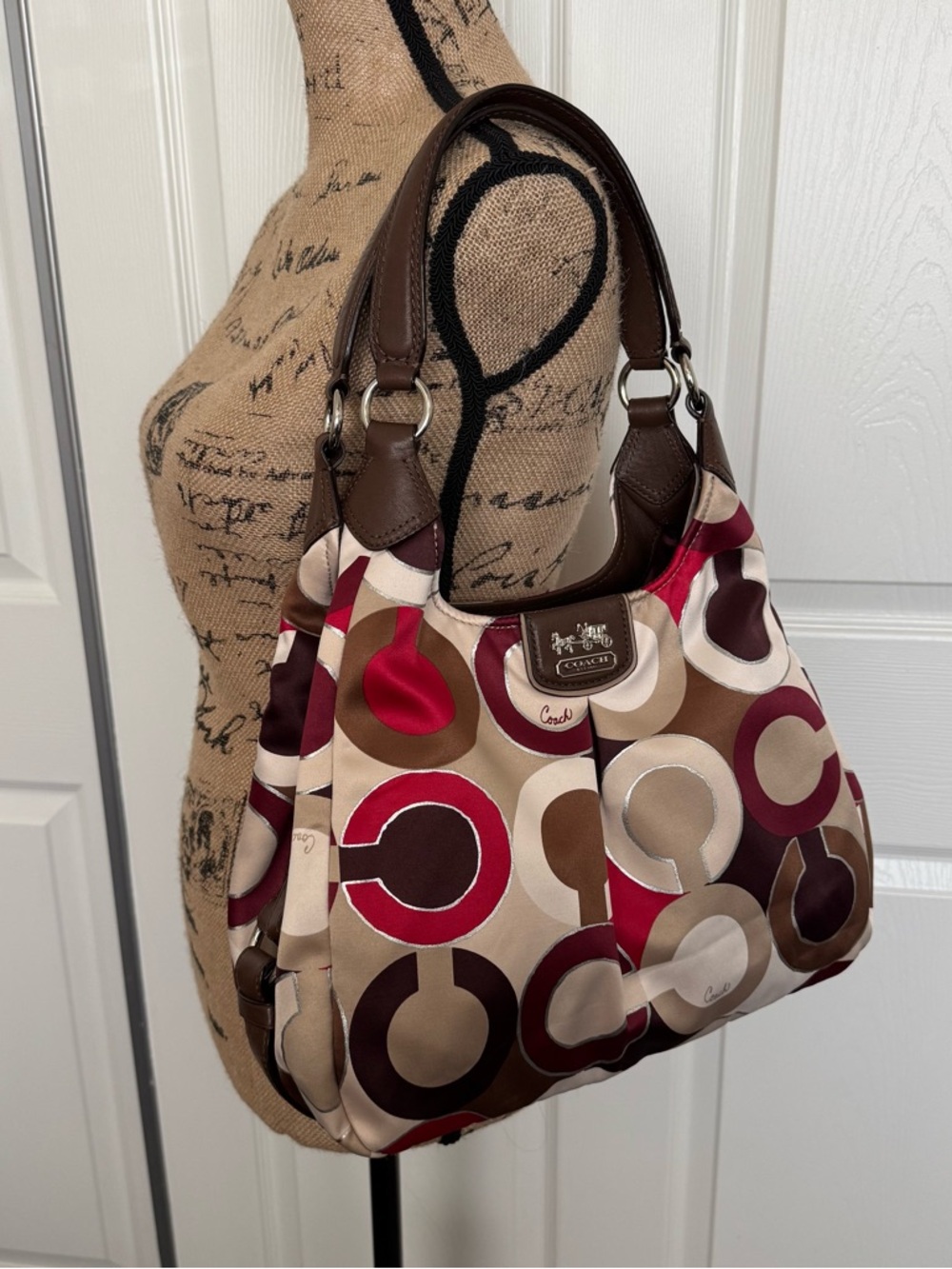 Authentic Coach Madison Graphic Op Art Maggie Shoulder Bag